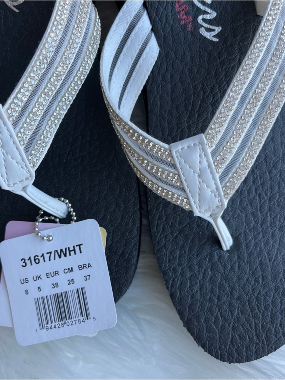 🆕Skechers Women's Cali
Vinyasa - Sugar Pie sandals
White Mesh/Rhinestones 8 - Picture 4 of 9